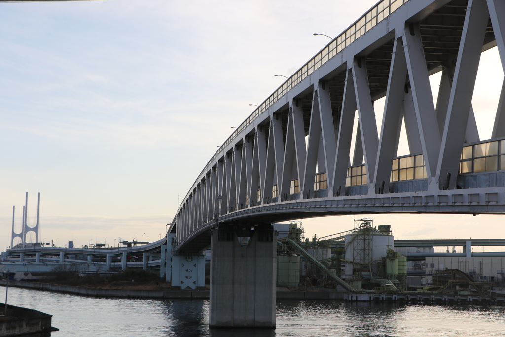 湾岸高速道路