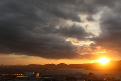 台風通過後の夕陽