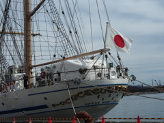 はためく国旗