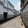 なまこ壁の路地