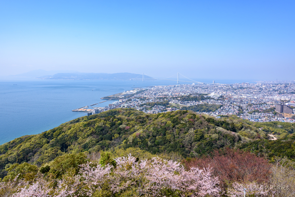 春の明石海峡