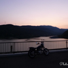 ダム湖の夕暮れ