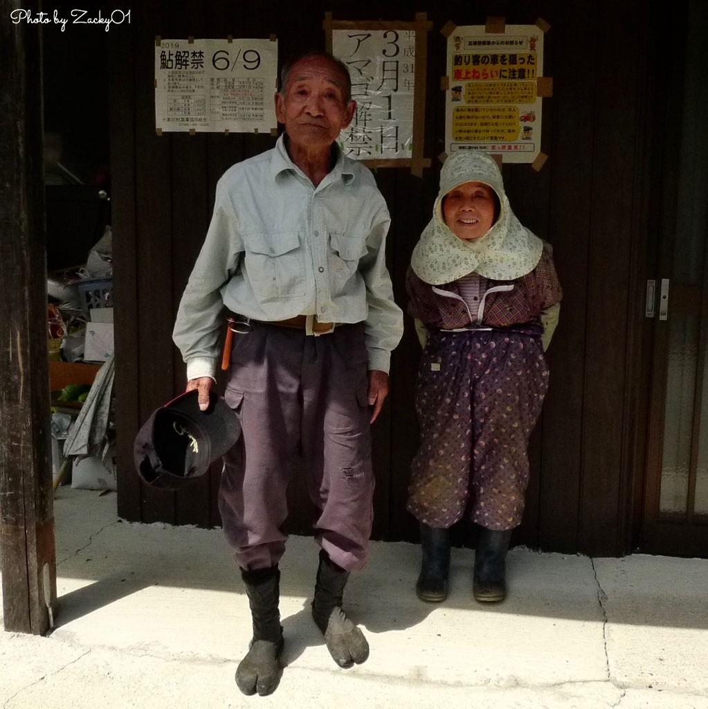 旅の出会いをパチリ