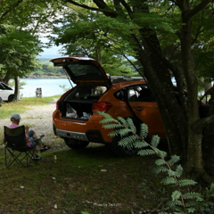 精進湖とRed car