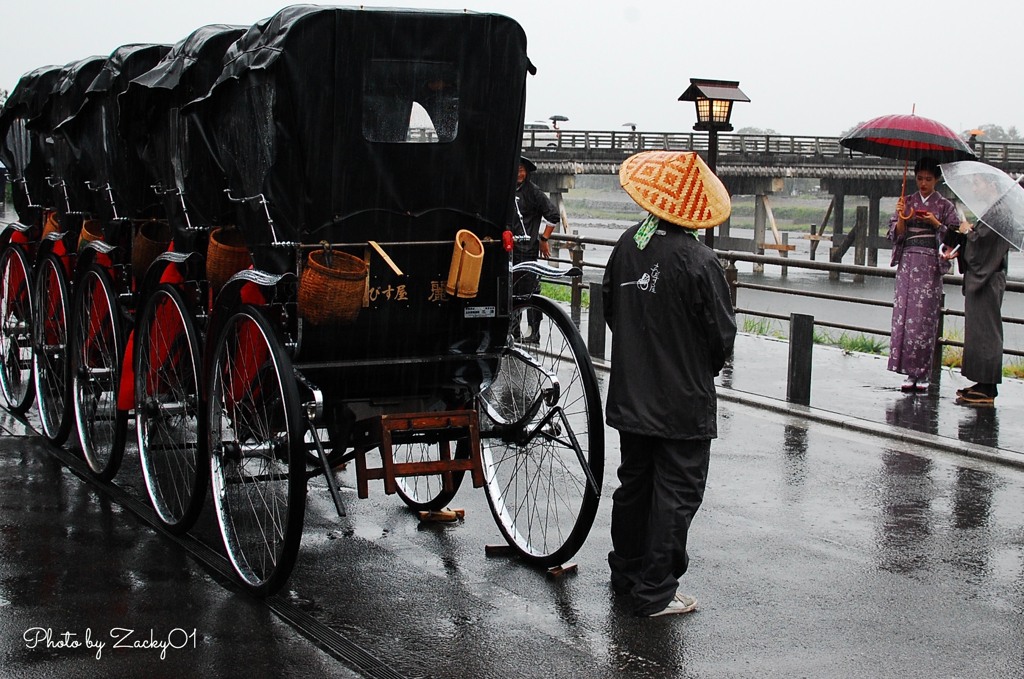 秋雨人力車