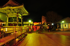 夜の境内