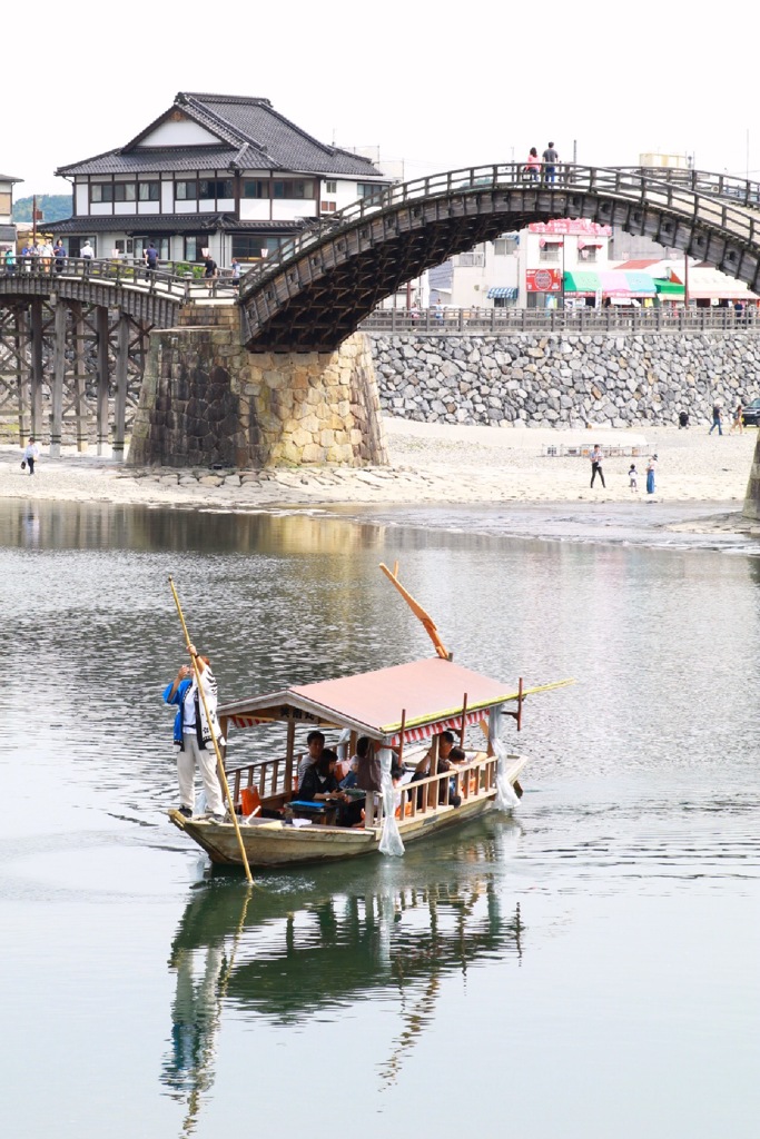 錦帯橋と舟