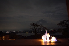 闇夜の富士 (星のや富士)