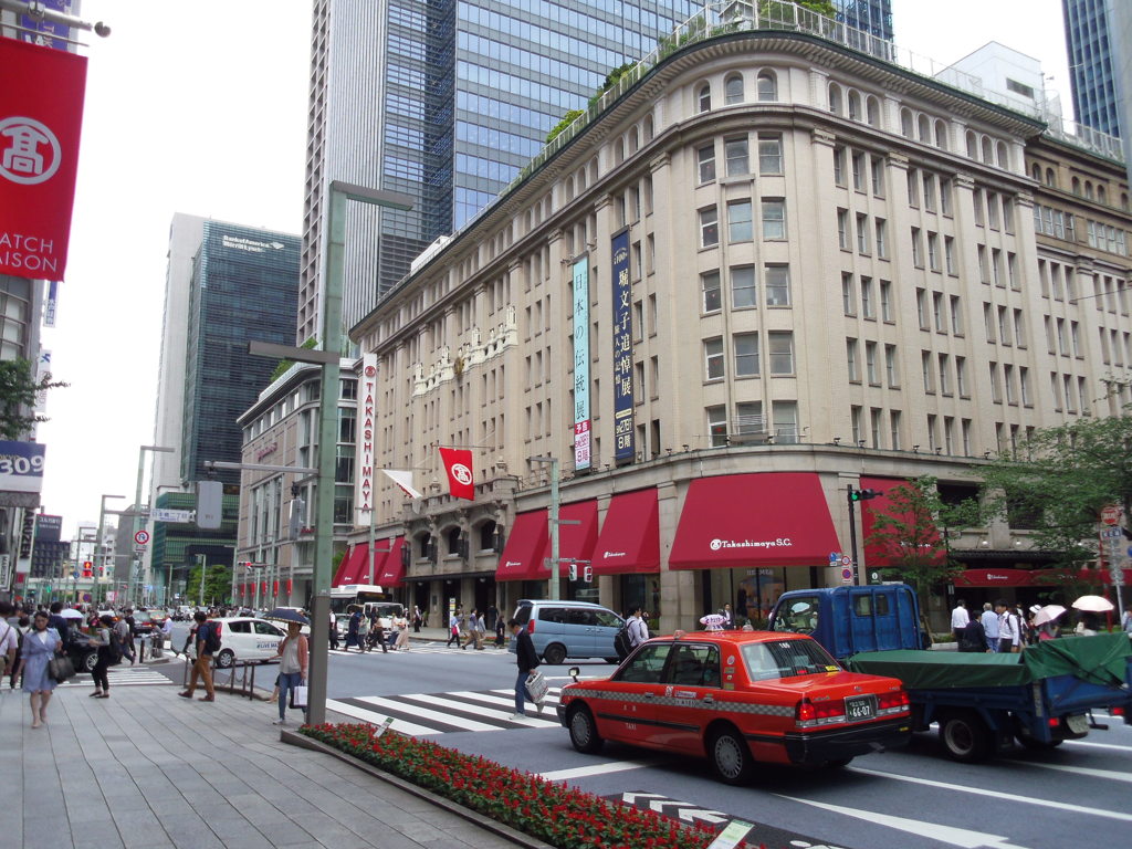 日本橋にて