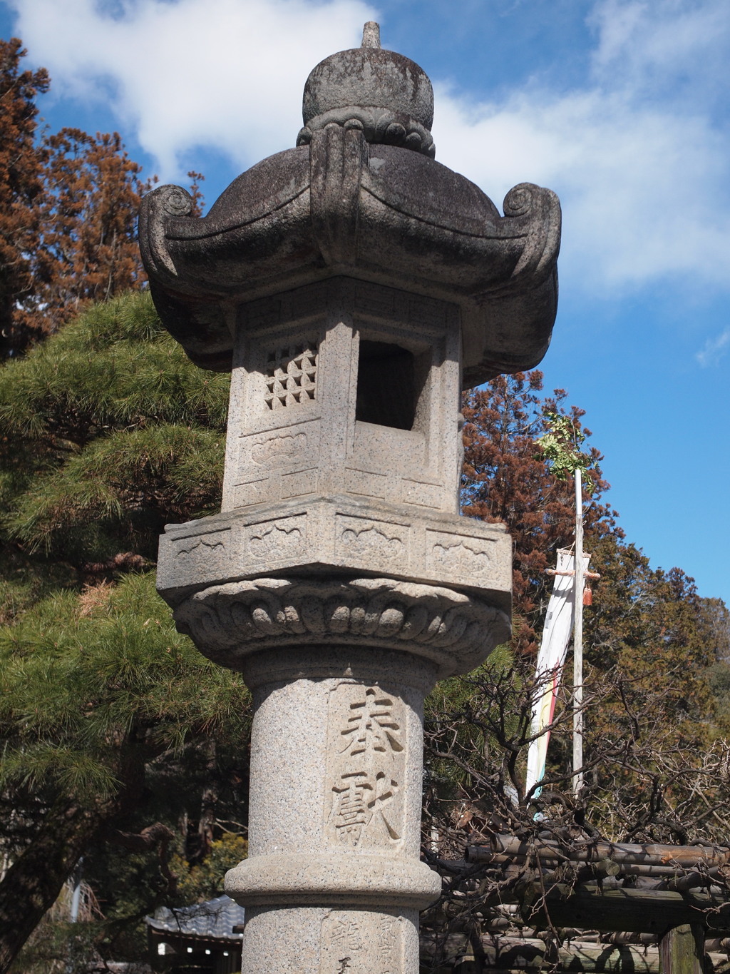 宝登山神社の灯篭