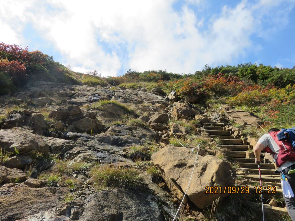 至仏山の登り2