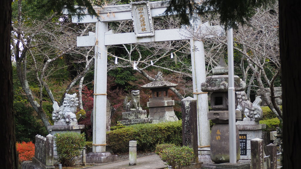 熊本県玉名市　四十九池神社　鳥居