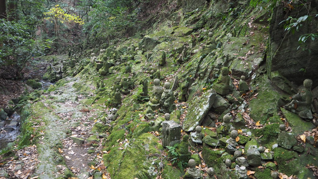 福岡県みやま市清水山　道中　①