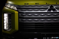 MITSUBISHI デリカ D5