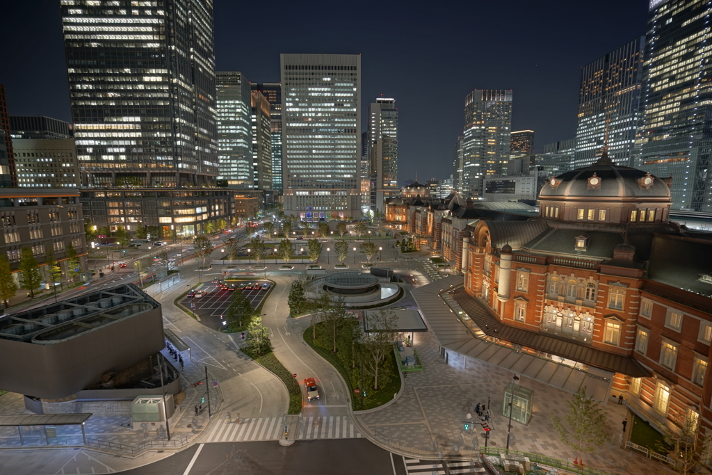夜の東京駅