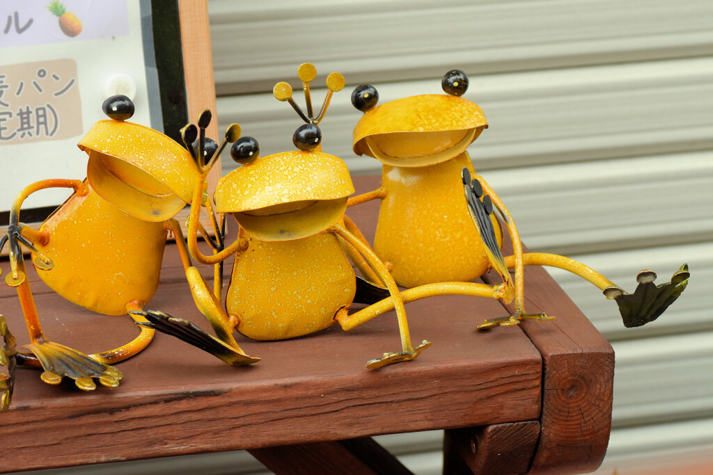 蛙の置物　６