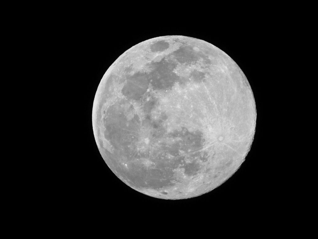 今夜は満月「スノームーン」 2023年で最も遠い満月　２