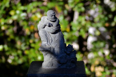 近所のお寺の参道にて・・・１０