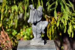 近所のお寺の参道にて・・・１３