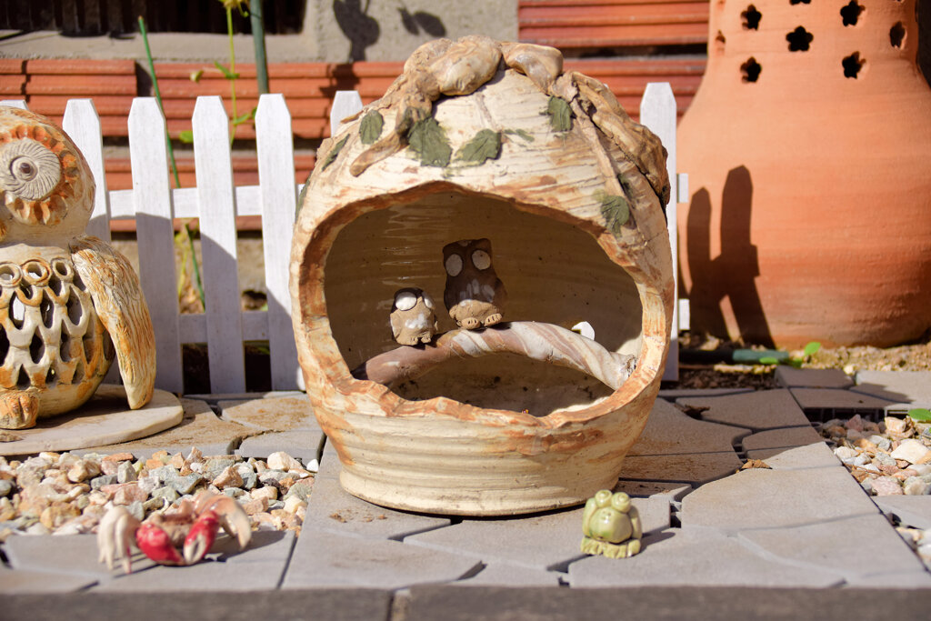 民家の軒先で・・・７