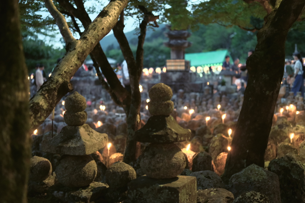 1804 京都 化野念仏寺 千灯供養 By 一浩 Id 写真共有サイト Photohito