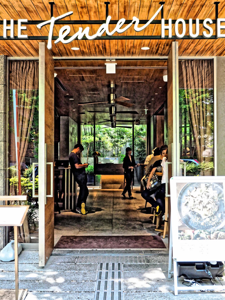 プラチナ通り界隈