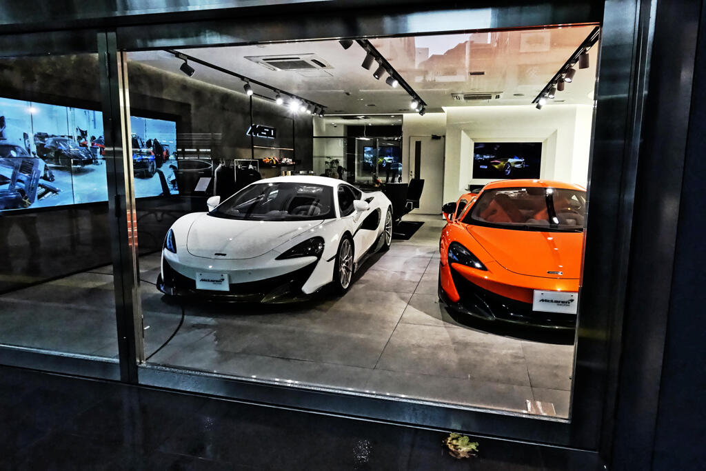 スーパーカー、買いません？