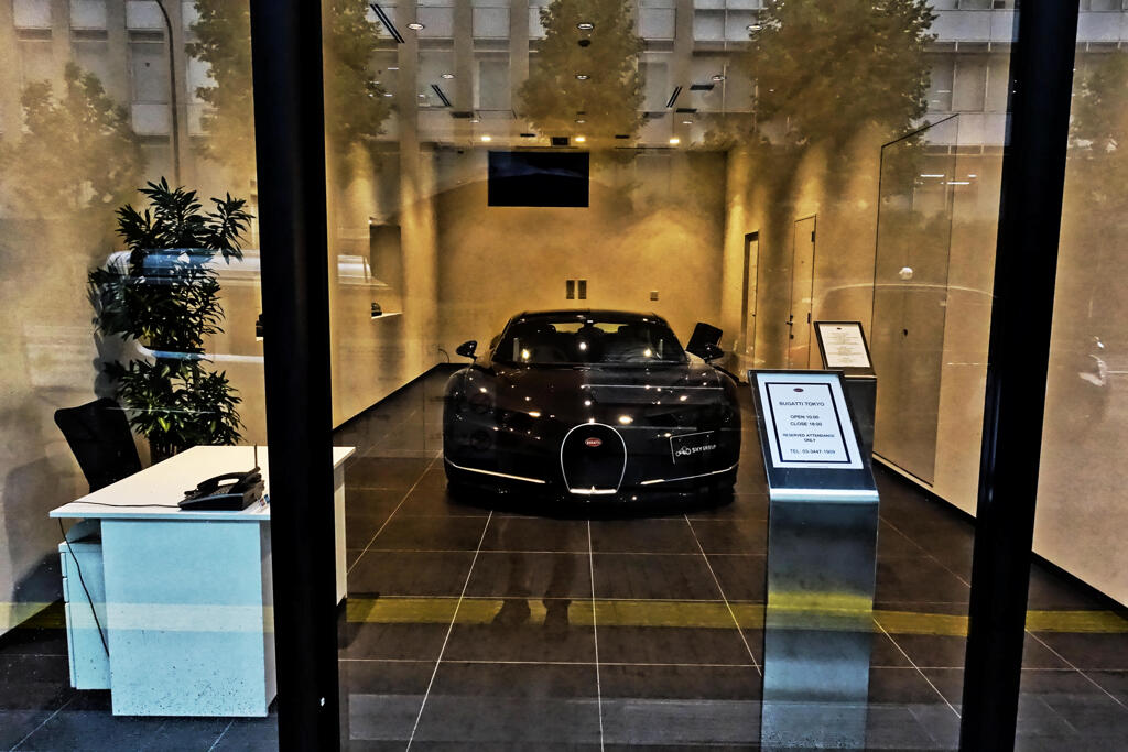 スーパーカー、買いません？