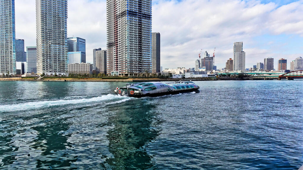水上バスの風景