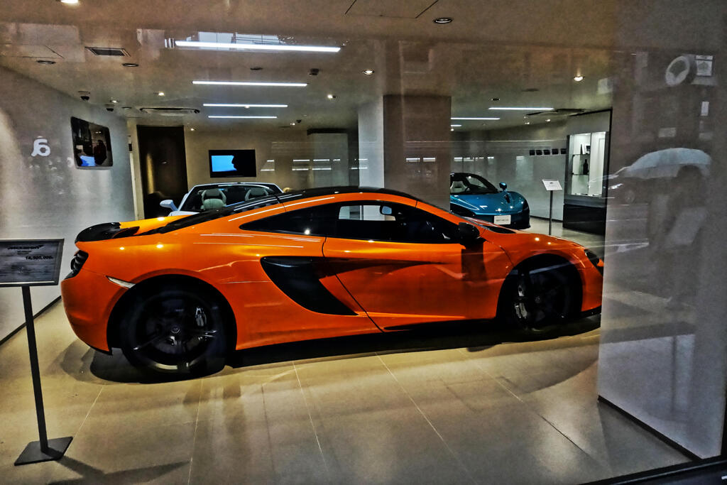 スーパーカー、買いません？