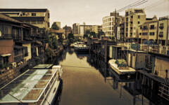 港町十三番地？