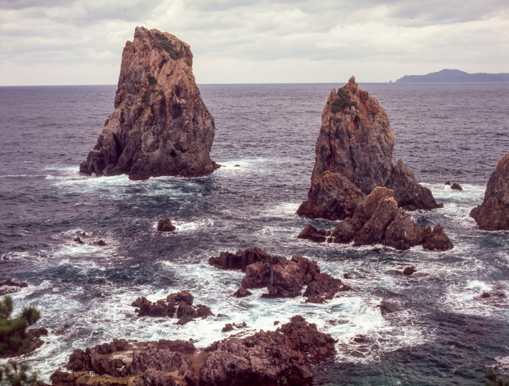 初冬の青海島カモメ岩