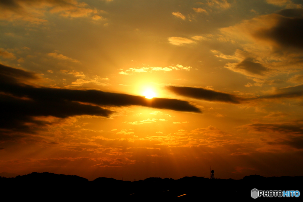 夕焼け色に染まる空