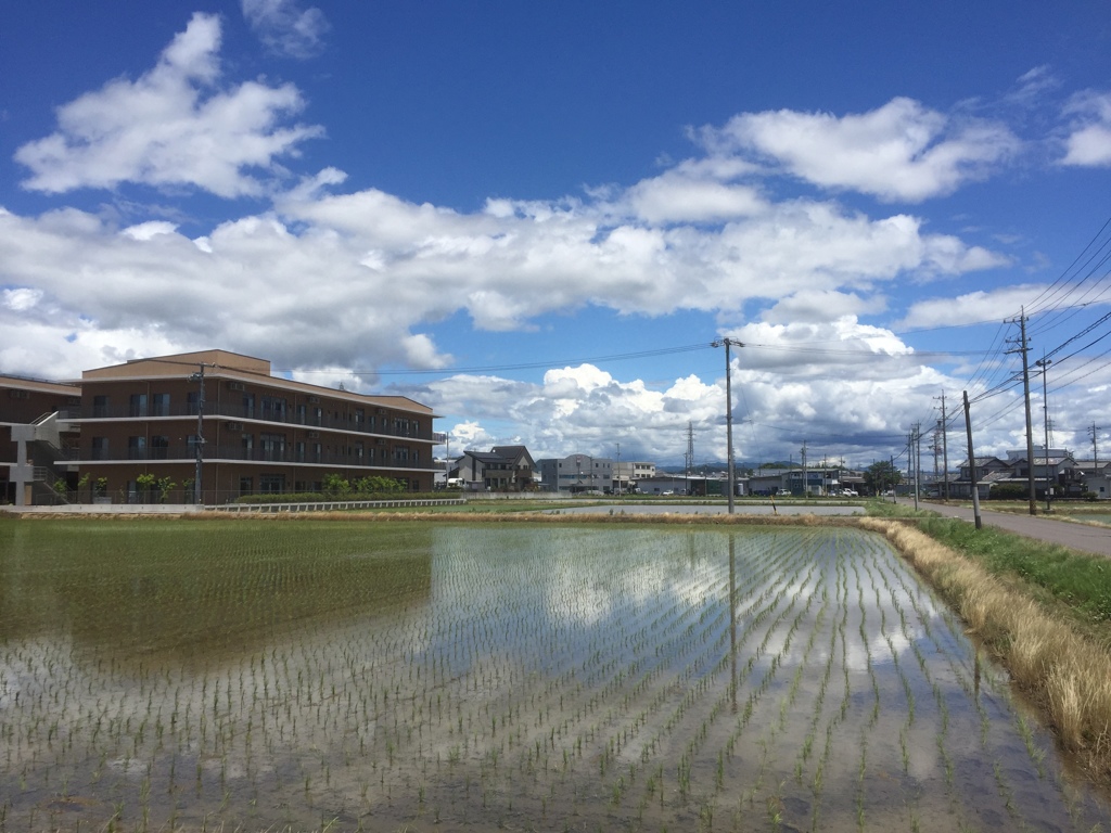 梅雨の雲 