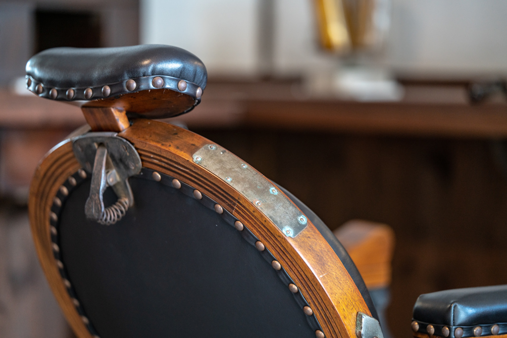 retrospective barber-chair