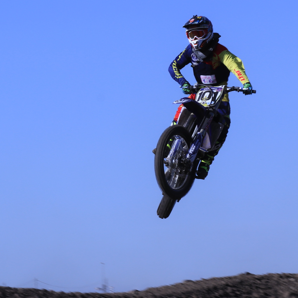 荒川河川敷のモトクロスコースにて