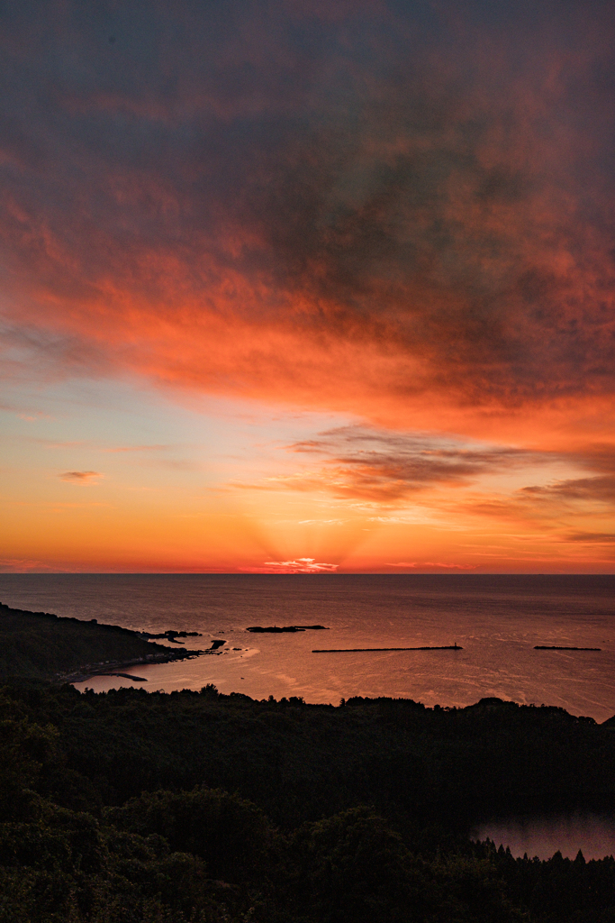 戸賀湾の夕景