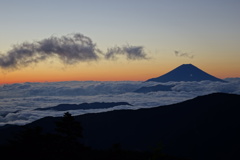 雲上の富士