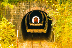 トンネルの先