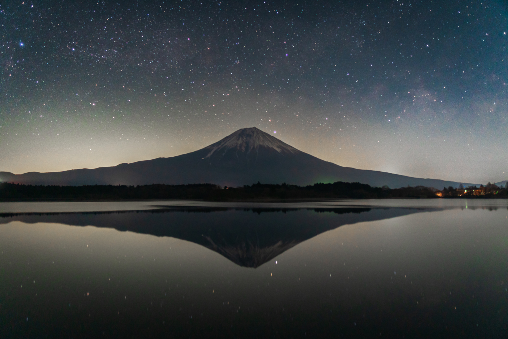 upside Down Fuji and the Milky Way