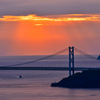 因島大橋と朝陽のシャワー
