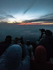 朝日待ちぃ