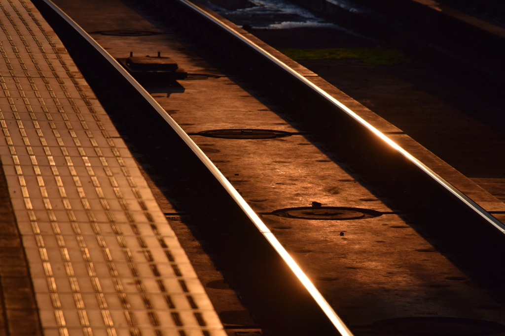 夕日と線路