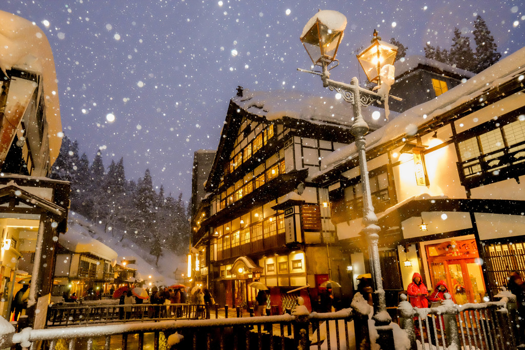 雪の銀山温泉