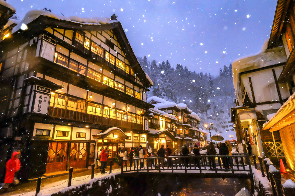 雪の銀山温泉