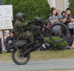 陸上自衛隊　公開演習（バイクドリル）