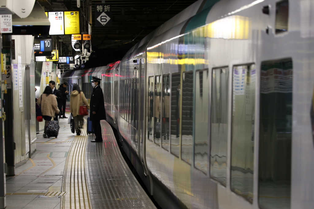 新宿駅10番線