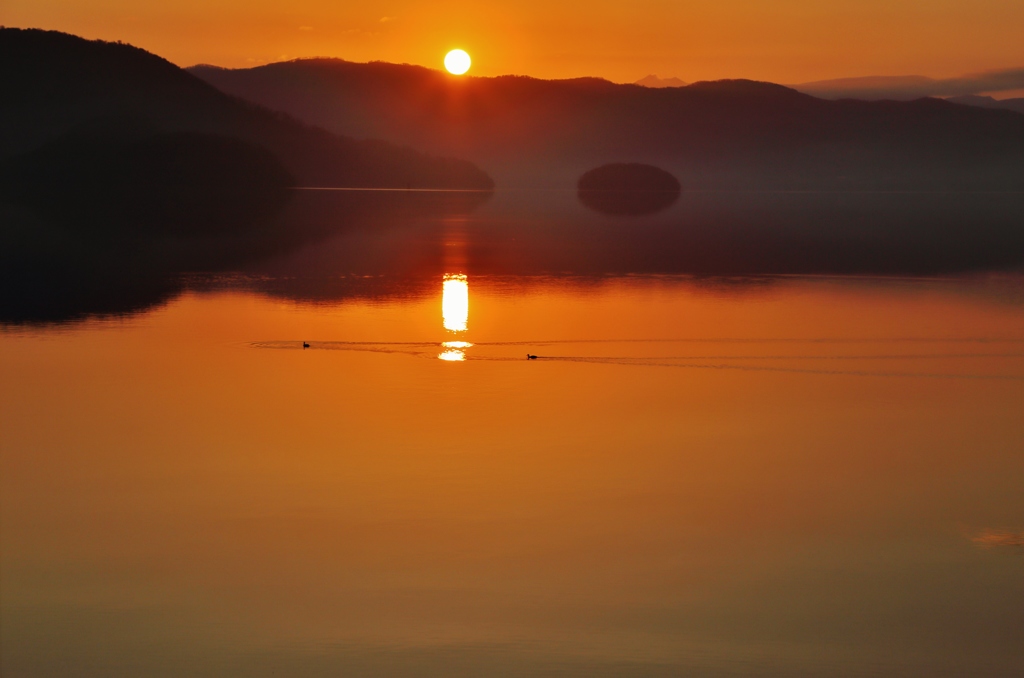 　洞爺湖の朝　