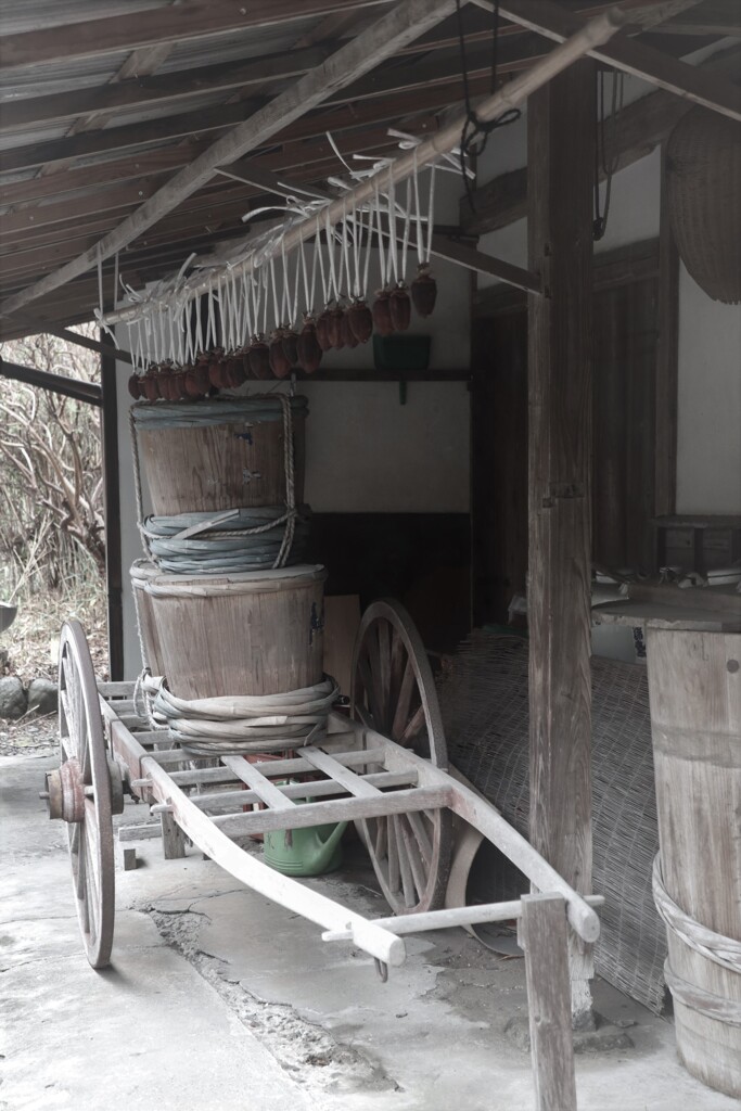 大箸家の納屋