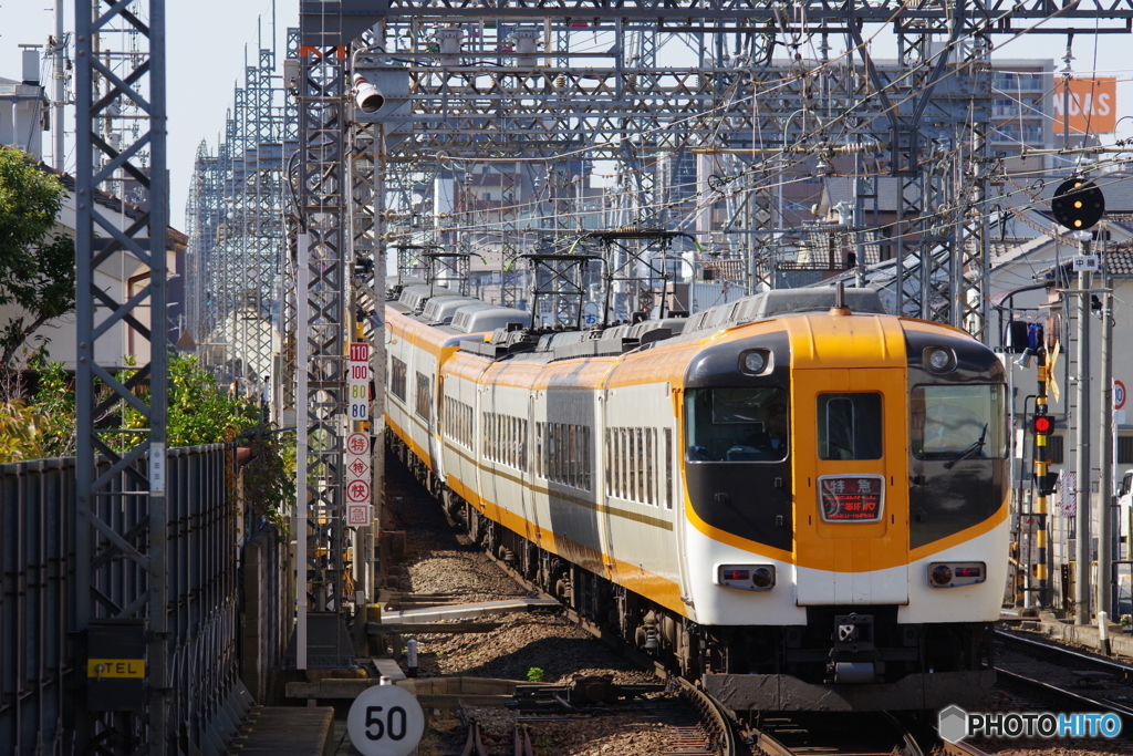 河内山本駅にて近鉄30000系